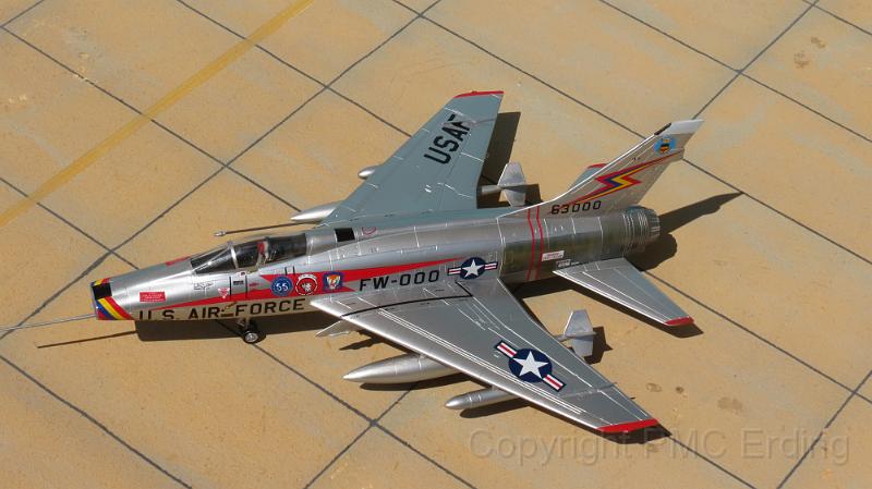 F-100D Triple Zilch Italeri 1-72 01.JPG